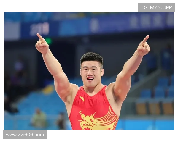 [举重]哈比拉获亚锦赛97公斤级男子自由跤铜牌.